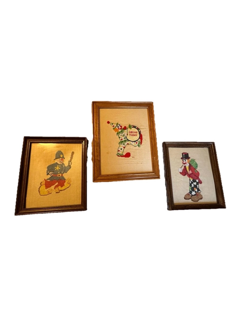 Vintage Clown Embroidery Framed Trio - Multicolor
